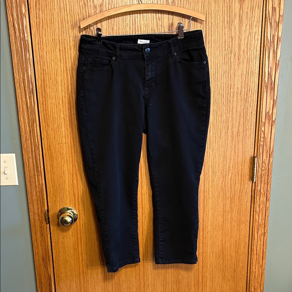 Westport Black cropped‎ Jeans woman’s size 6